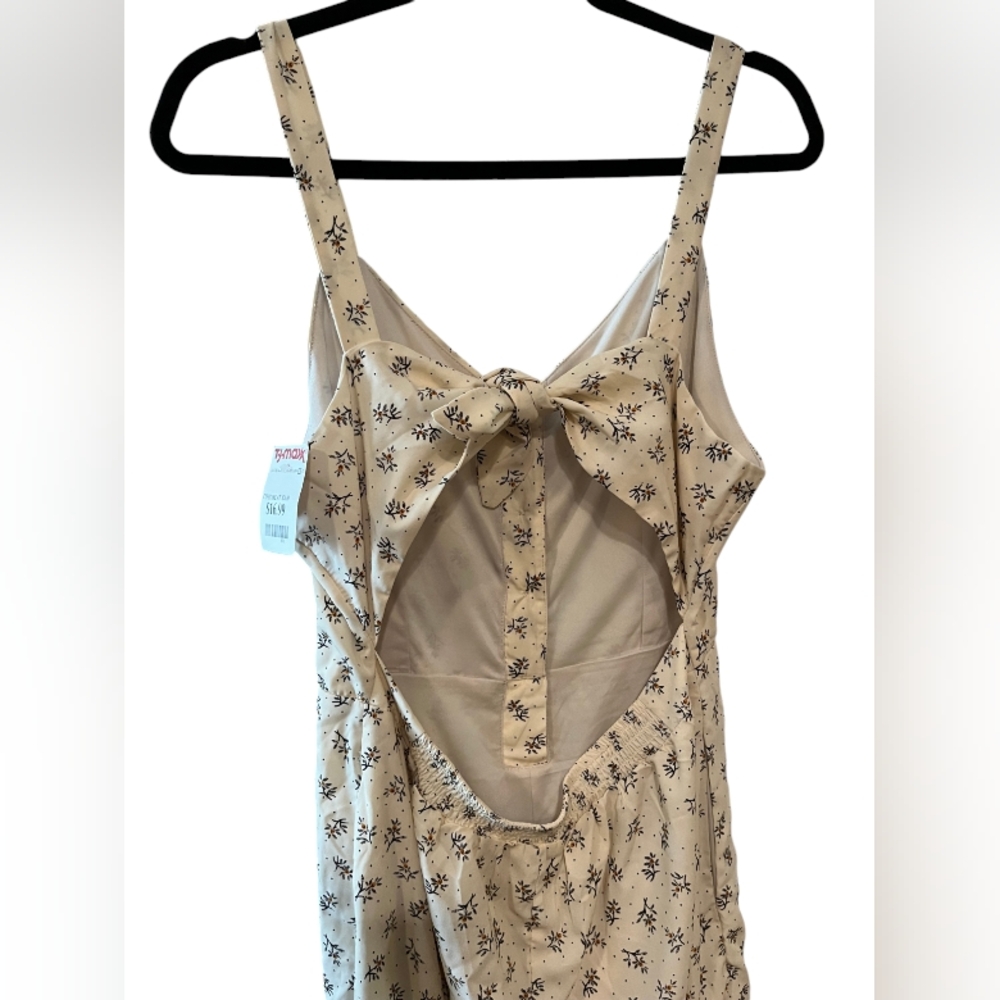 Sienna Sky floral jumper/jumpsuit sz Large - Picture 2 of 3